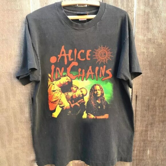 Julia A Other - Alice In Chains 90s Graphic Band T-Shirt, Charcoal Rock Tee Unisex 05